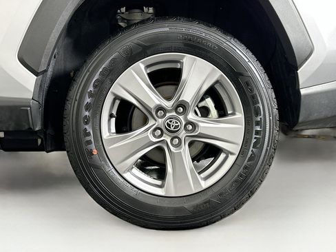 Used 2025 Toyota RAV4 XLE image 11