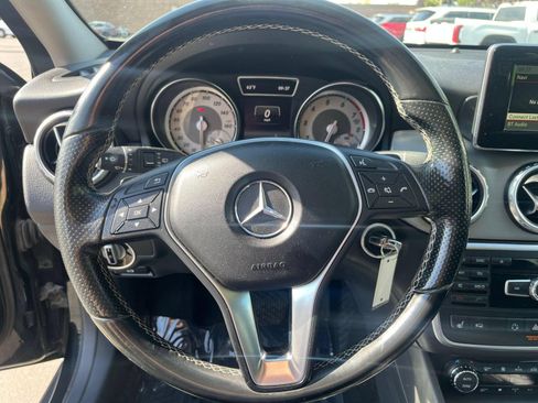 Used 2015 Mercedes-Benz GLA 250 4MATIC image 13
