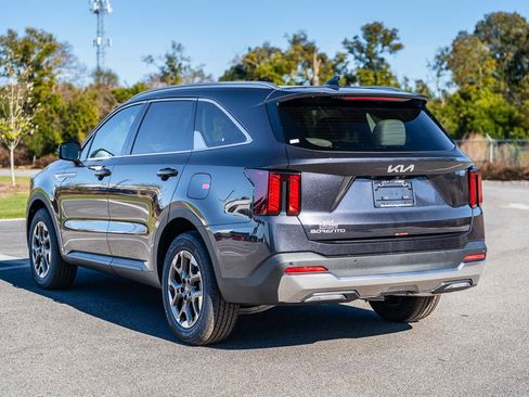 New 2026 Kia Sorento S w/ S Panoramic Sunroof Package image 4