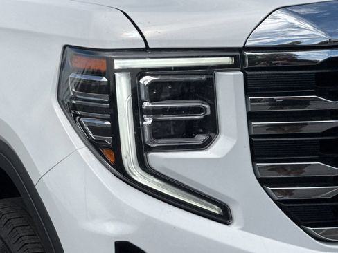 Used 2025 GMC Sierra 1500 SLT AWD/4WD image 36