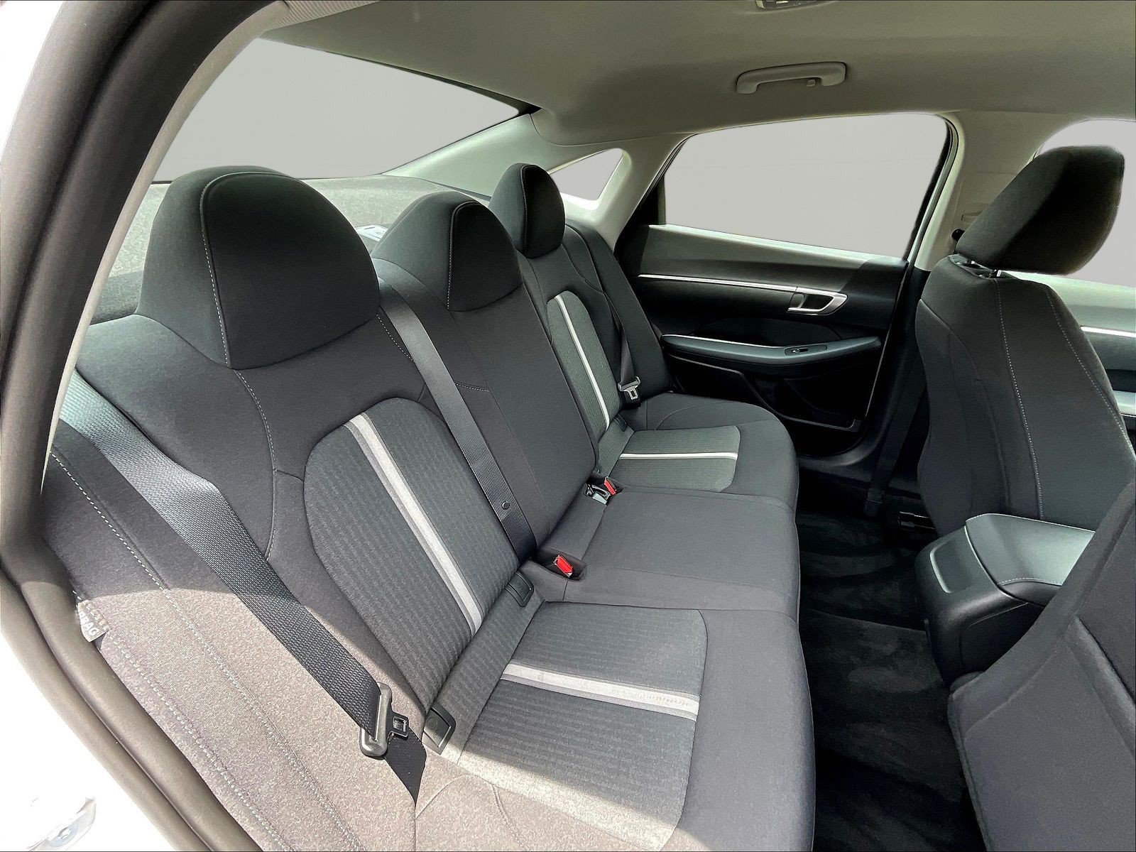 Used 2026 Hyundai Sonata SE FWD image 25