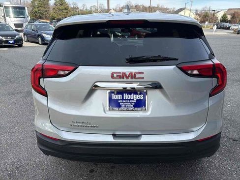 Used 2021 GMC Terrain SLE image 5