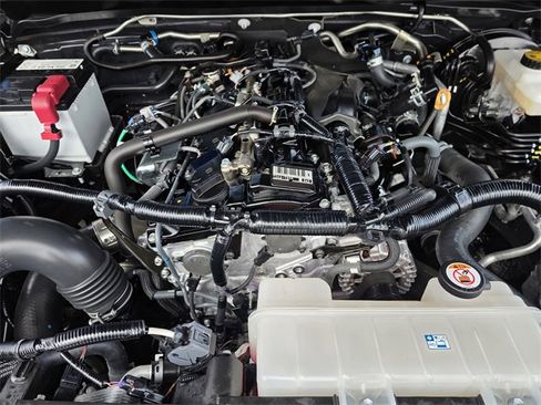 Used 2025 Toyota Tacoma Limited image 22