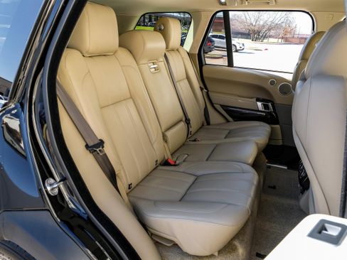 Used 2017 Land Rover Range Rover HSE image 33