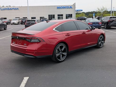 Used 2025 Honda Accord Sport image 3