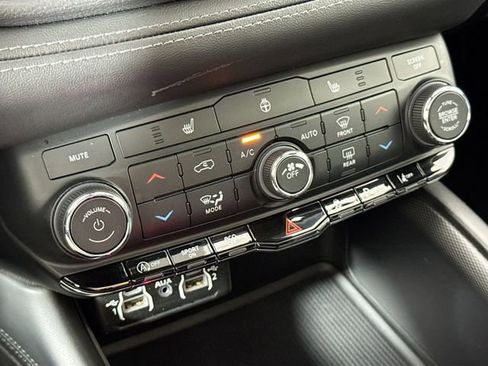 Used 2022 Dodge Durango GT AWD/4WD image 19