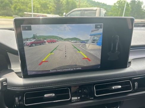 Used 2022 Lincoln Nautilus Standard w/ Premium Package image 19