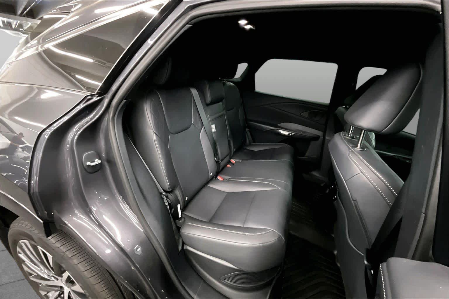 Used 2025 Lexus RX 350 w/ Convenience Package AWD/4WD image 21