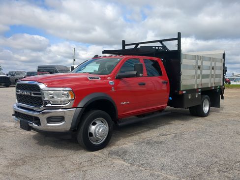 Used 2022 RAM 5500 Tradesman w/ Chrome Appearance Group RWD image 6