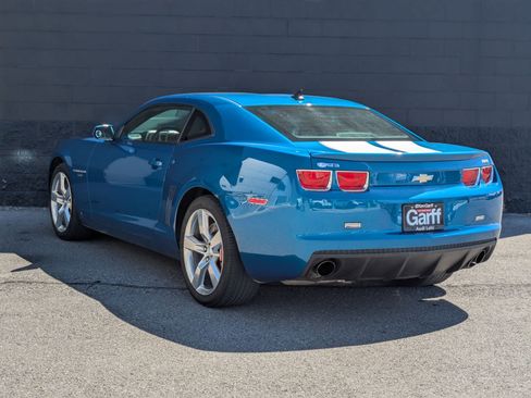 Used 2010 Chevrolet Camaro SS w/ White Stripe Package RWD image 7