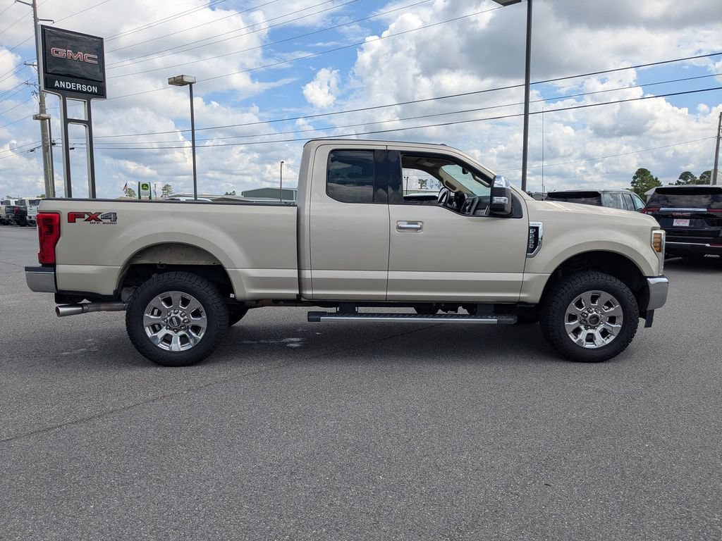 Used 2018 Ford F250 Lariat w/ Chrome Package AWD/4WD image 3