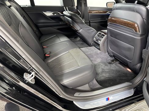 Used 2020 BMW 740i w/ M Sport Package image 17