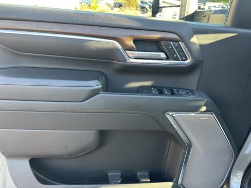 Used 2024 Chevrolet Silverado 2500 High Country w/ High Country Premium Package AWD/4WD image 16