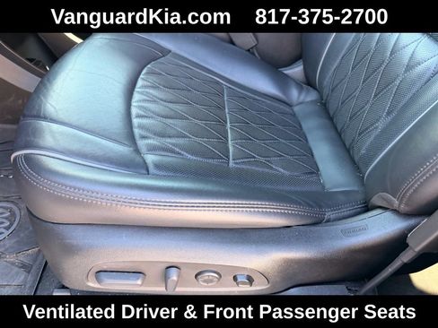 Used 2022 Buick Enclave Avenir w/ Avenir Technology Package image 17