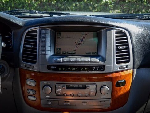 Used 2006 Lexus LX 470 image 14