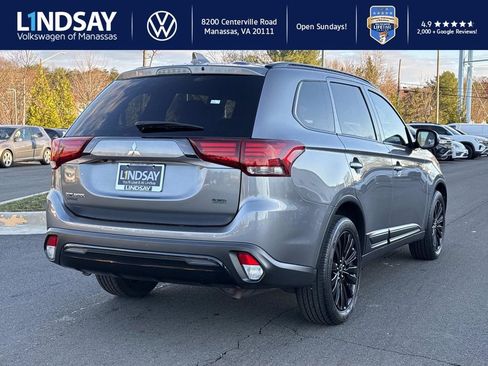 Used 2020 Mitsubishi Outlander AWD image 2