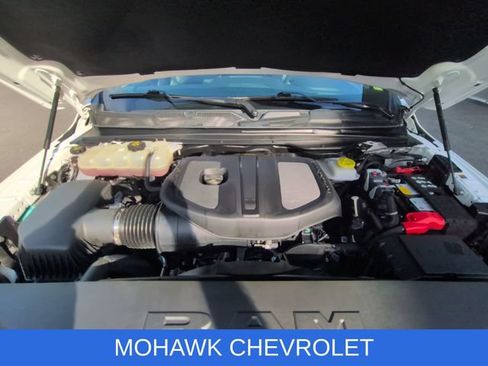 Used 2025 RAM 1500 Laramie AWD/4WD image 30