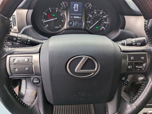 Used 2017 Lexus GX 460 Premium w/ Premium Package image 14