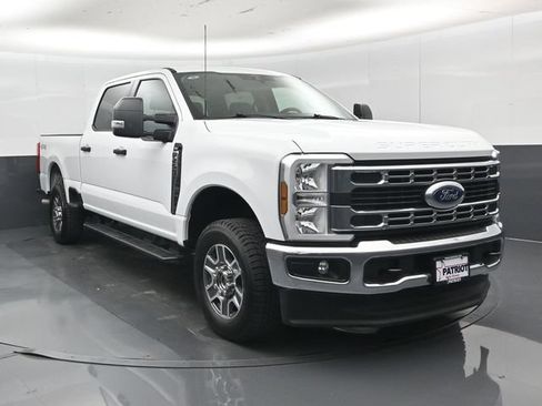 Used 2025 Ford F250 XLT AWD/4WD image 1