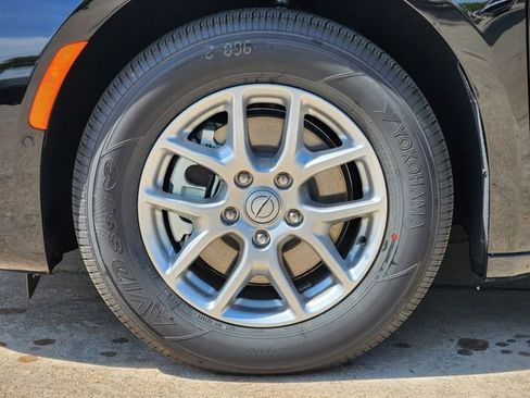 New 2026 Chrysler Pacifica Select image 7