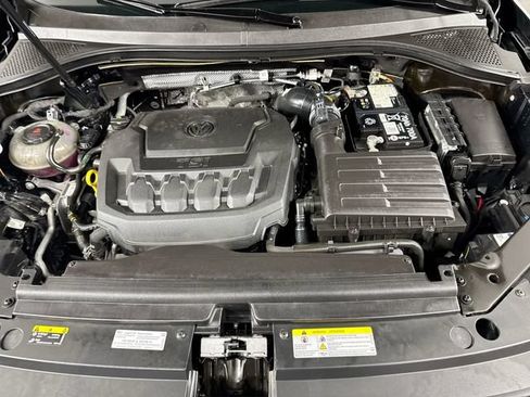 Used 2024 Volkswagen Tiguan SE R-Line AWD/4WD image 27