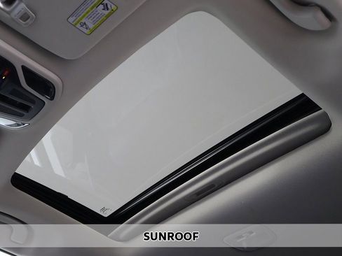 Used 2024 Subaru Outback Touring XT AWD/4WD image 4