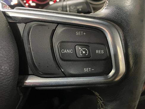 Used 2019 Jeep Wrangler Rubicon w/ Cold Weather Group image 38