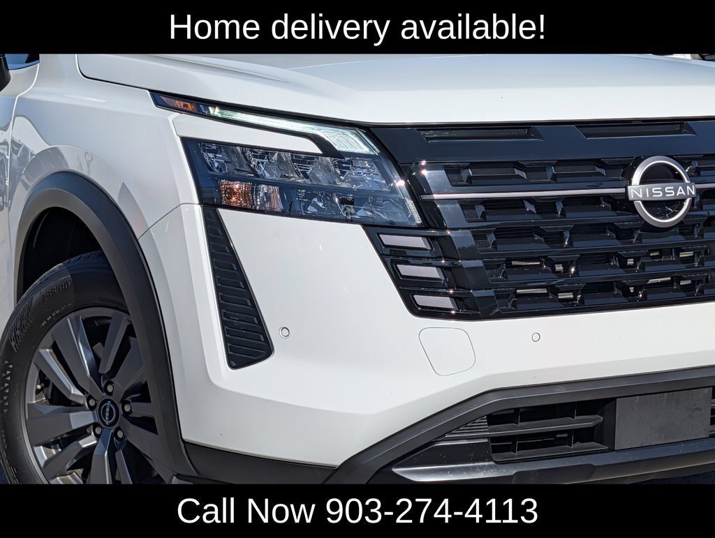 Used 2026 Nissan Pathfinder SV FWD image 9