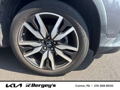 Used 2019 Honda Pilot Touring image 8
