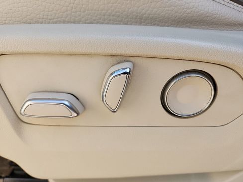 Used 2021 GMC Yukon XL Denali w/ Denali Premium Package image 16