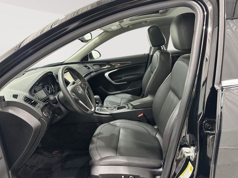 Used 2017 Buick Regal Sport Touring FWD image 18