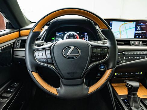 Used 2019 Lexus ES 300h FWD image 40