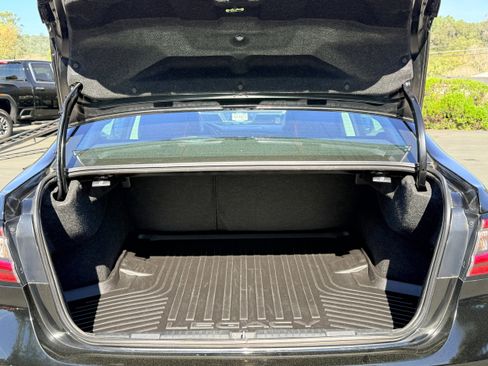 Used 2023 Subaru Legacy Limited AWD/4WD image 9