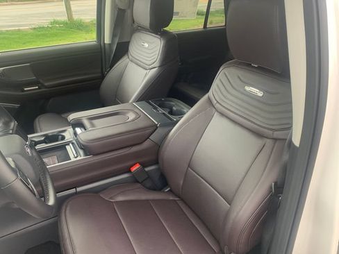 New 2027 Ford Expedition Platinum w/ Platinum Ultimate Package AWD/4WD image 11