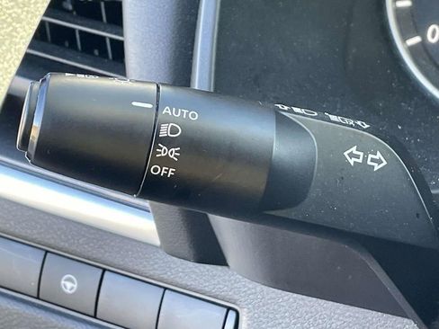 Used 2023 Nissan Rogue SV image 21