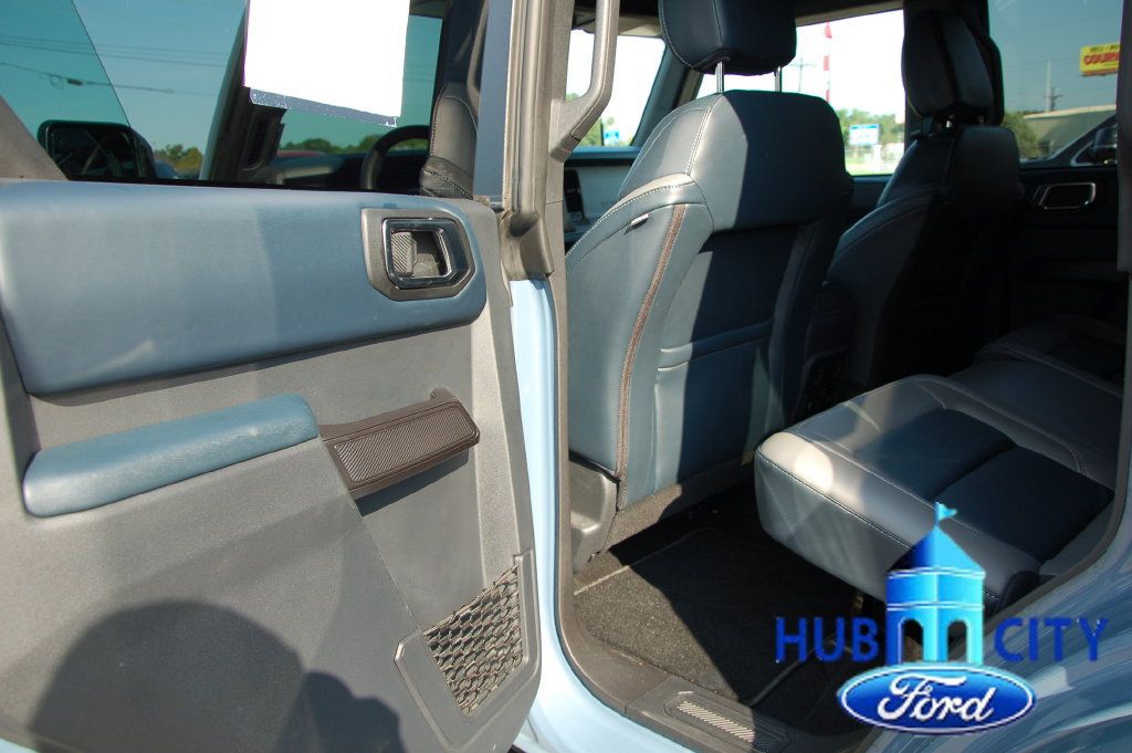 Used 2024 Ford Bronco Outer Banks AWD/4WD image 13