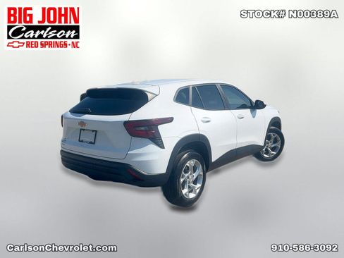 Used 2024 Chevrolet Trax LS w/ LS Convenience Package FWD image 7