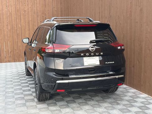Used 2025 Nissan Rogue Platinum w/ Platinum Premium Package FWD image 17