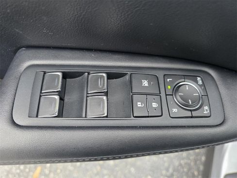 Used 2022 Lexus RX 350L FWD w/ Premium Package image 13