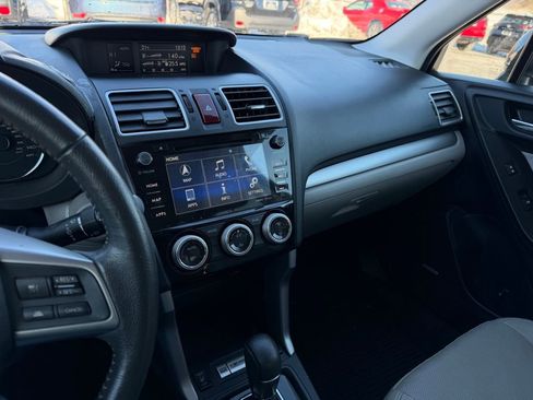 Used 2016 Subaru Forester 2.5i Touring w/ Eyesight & Navigation System image 22