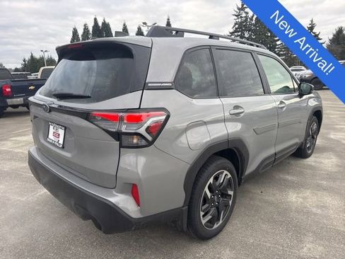 Used 2025 Subaru Forester Limited image 7