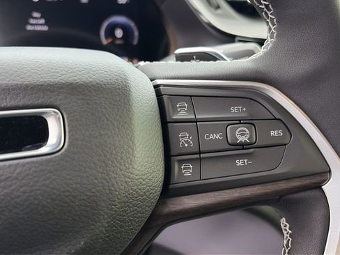 New 2026 Jeep Grand Cherokee Laredo image 28