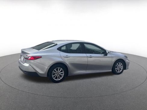 Used 2025 Toyota Camry LE image 15