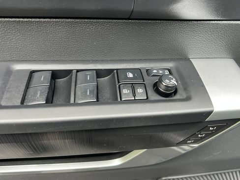 Used 2025 Toyota Tundra Platinum AWD/4WD image 12