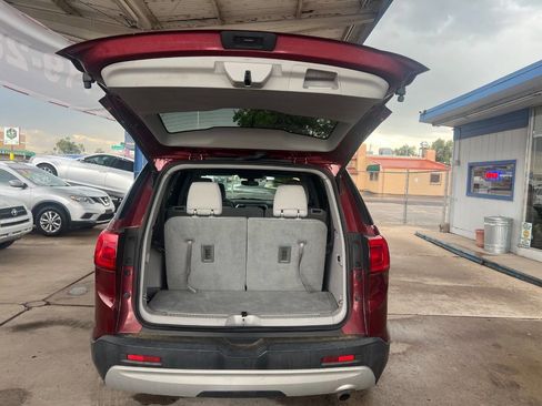 Used 2017 GMC Acadia SLE w/ LPO, Floor Liner Package AWD/4WD image 8