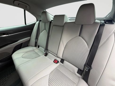 Used 2022 Toyota Camry SE FWD image 15