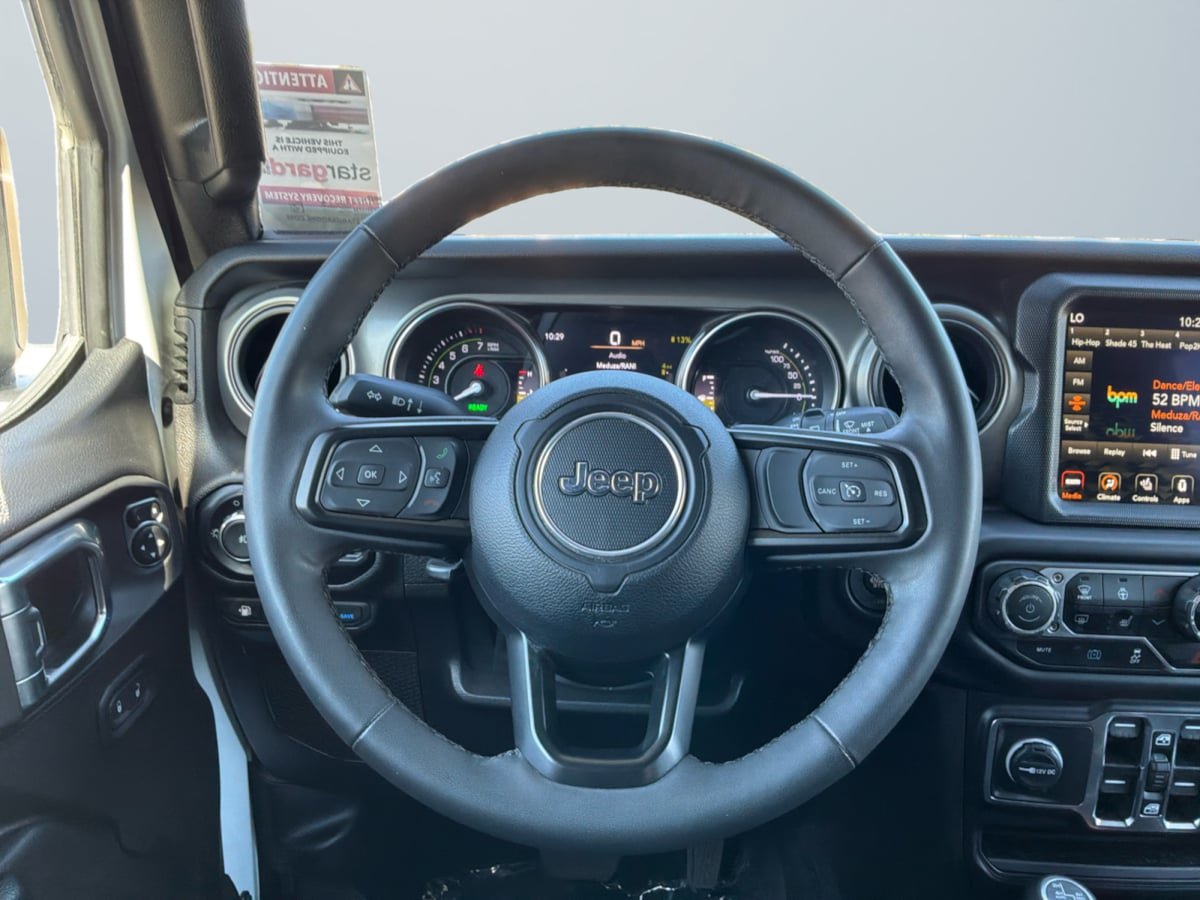 Used 2023 Jeep Wrangler Unlimited w/ Sun & Screen Package AWD/4WD image 11