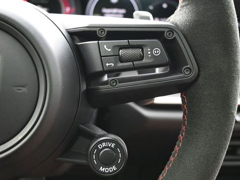 Used 2022 Porsche 911 Turbo image 19