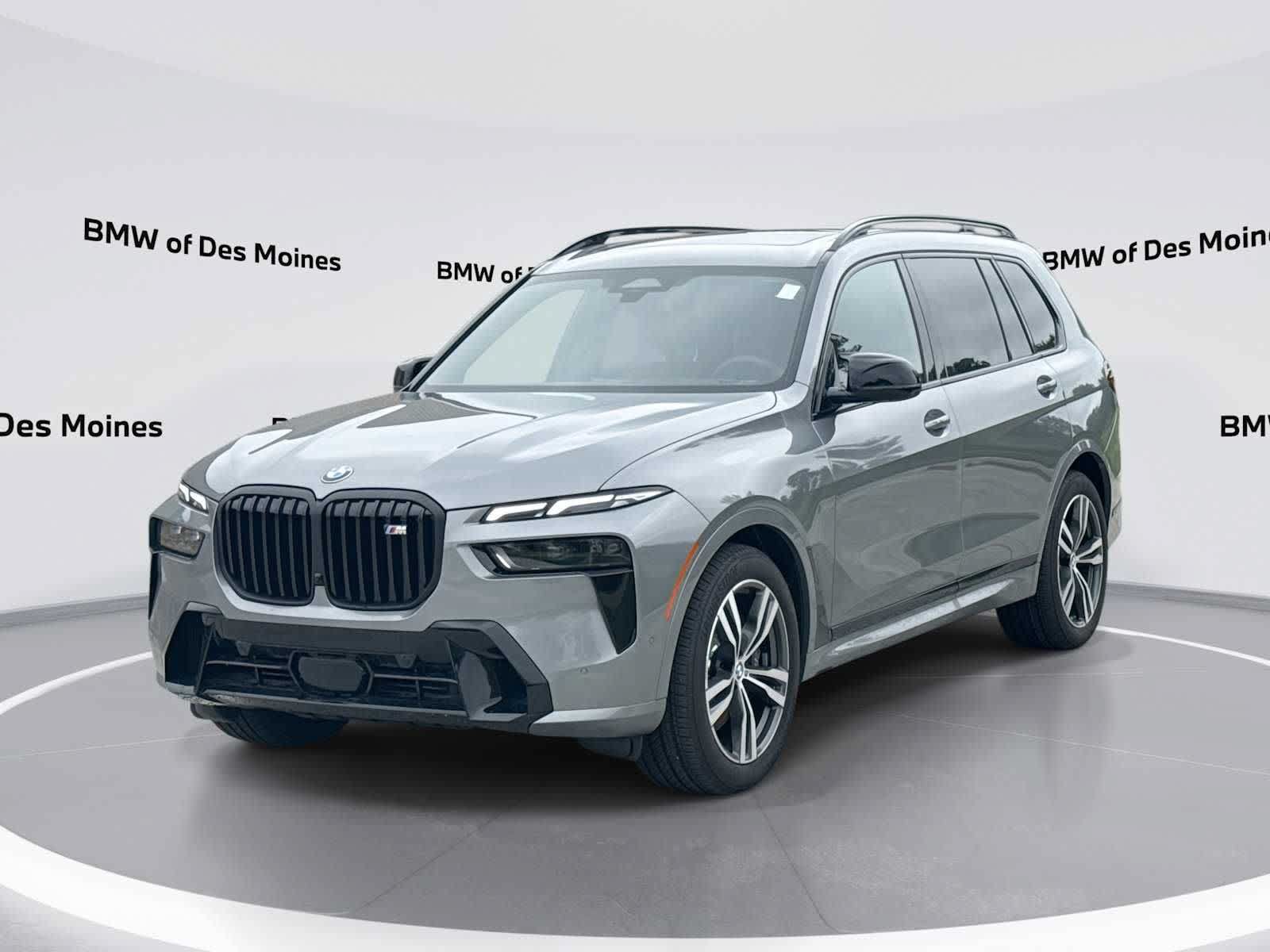 Used 2026 BMW X7 M60i w/ M Sport Professional Package AWD/4WD image 1