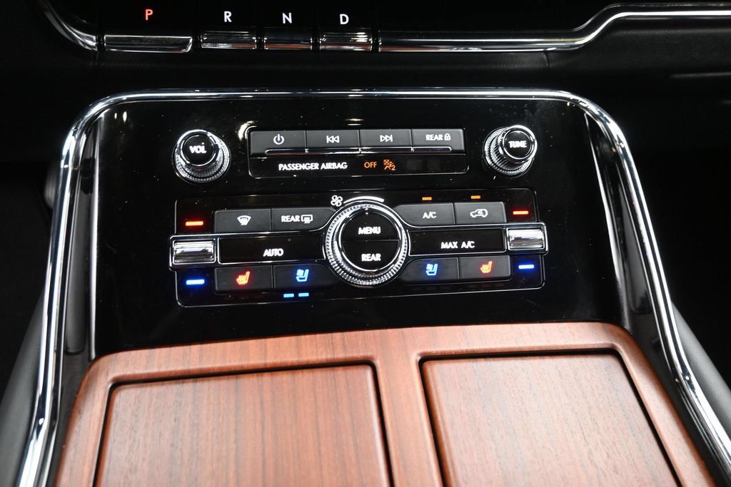 Used 2023 Lincoln Navigator L Reserve AWD/4WD image 20